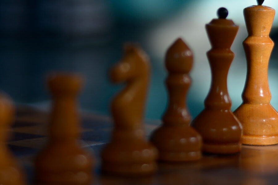 O Gambito da Rainha e a vida empresarial: Lições de estratégia e liderança